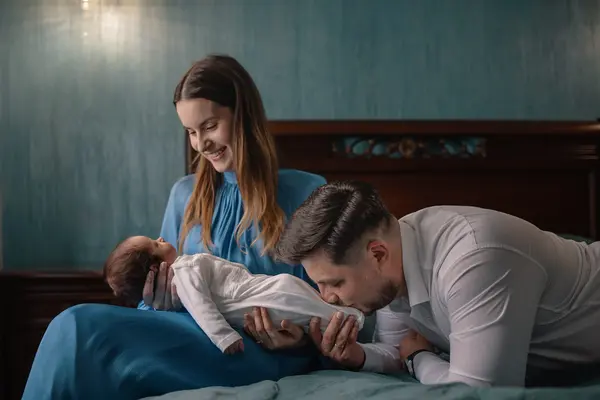Fotografie parinti cu bebe 25pMediaSolution